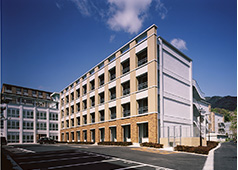 神戸大学法学部　第二学舎（29構面）